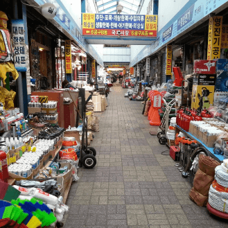 16:30 市場を散策する 国際市場（국제시장）