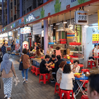 18:00 市場で食べ歩き 富平カントン市場・夜市（부평깡통시장・야시장）